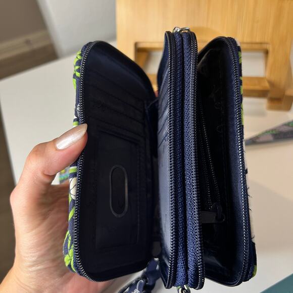 Bundle Vera Bradley Zip Around Wallet and NWT Luggage Tag - Picture 6 of 7